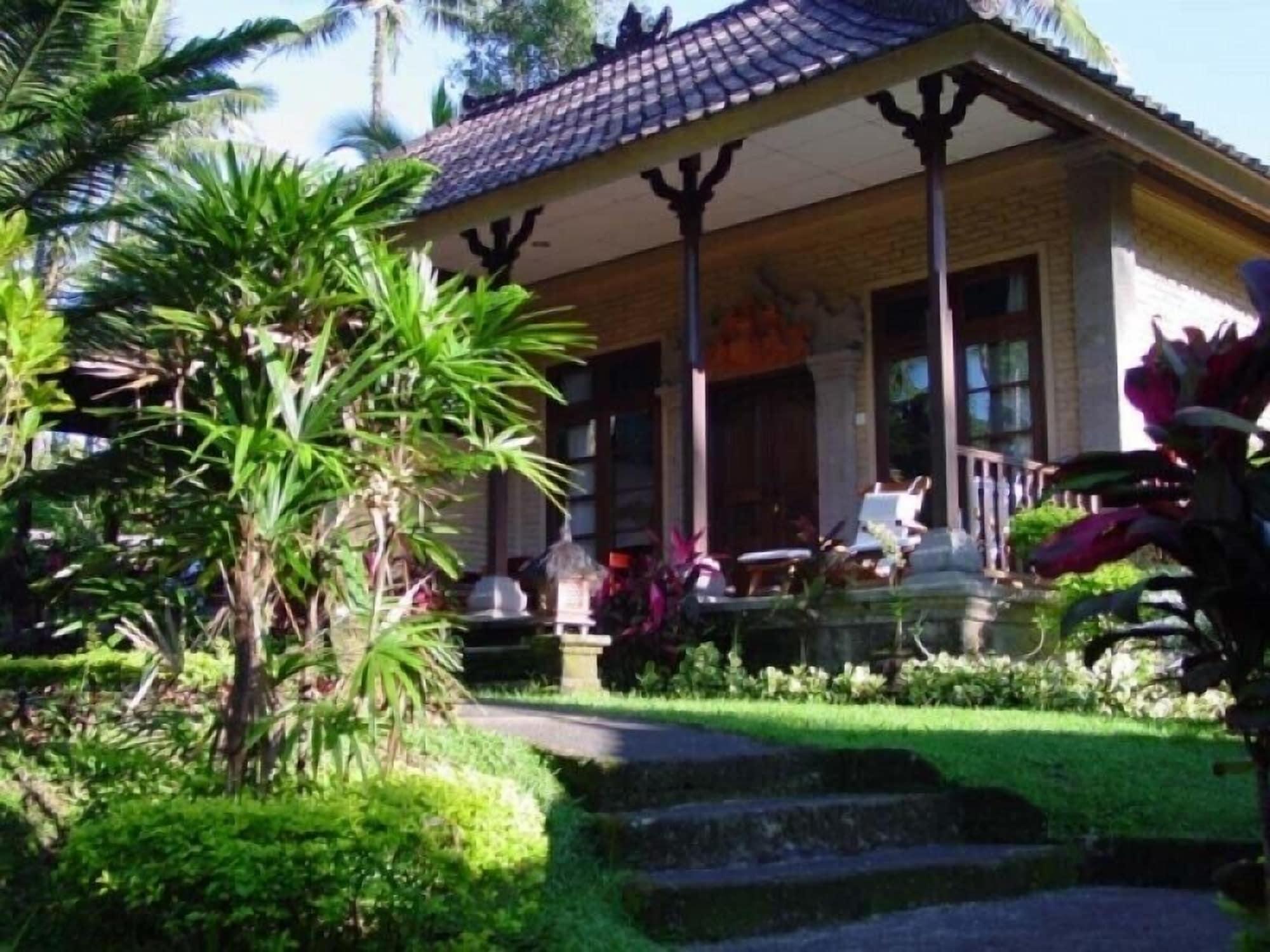 Blimbing  Cempaka Belimbing Villa מראה חיצוני תמונה